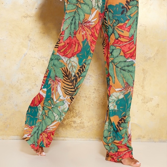 PrettyLittleThing Other - PrettyLittleThing Orange Big Leaf Wide Leg Beach Trousers Woman's Cover Up Sz 8